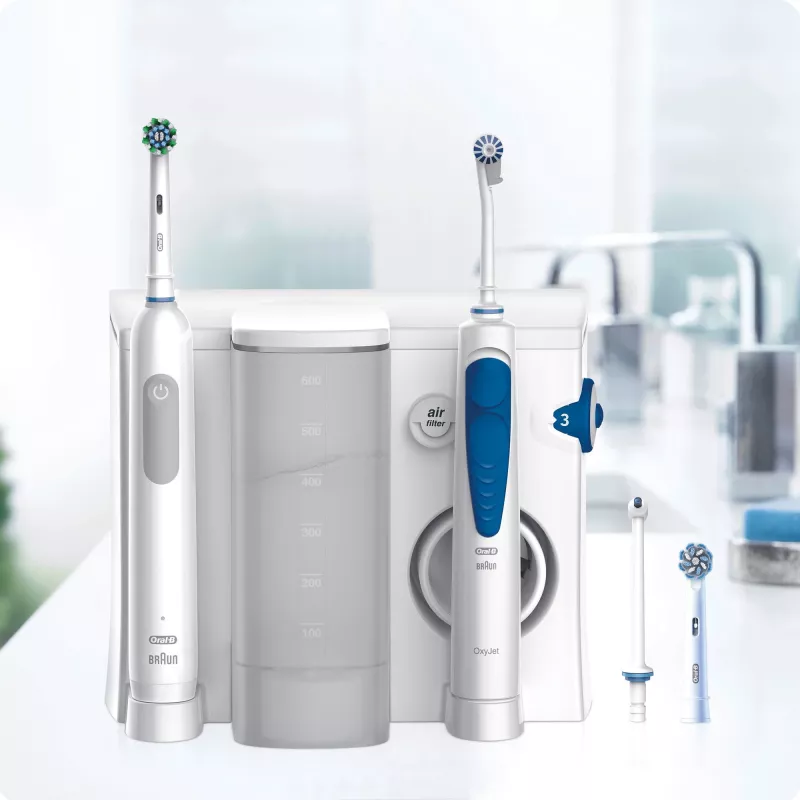 Escova de dentes elétrica rotativa-oscilante Oral-B Idropulsore Health Center adulto azul, branco