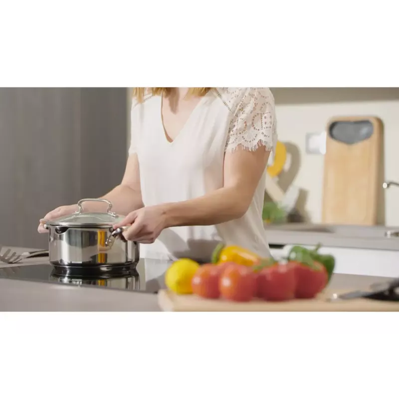 Conjunto de panelas Tefal Duetto+ G719S7, aço inoxidável, 7 peças (caçarolas com cabo Ø16/20/24 cm, panela de brasear Ø16 cm), indução, tampas, resistente ao forno até 250°C