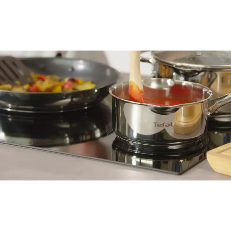 Conjunto de panelas Tefal Duetto+ G719S7, aço inoxidável, 7 peças (caçarolas com cabo Ø16/20/24 cm, panela de brasear Ø16 cm), indução, tampas, resistente ao forno até 250°C