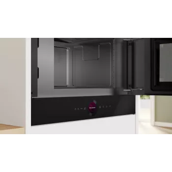 Bosch Serie 8 BFR7221B1 micro-ondas preto micro-ondas solo encastrável 21 L 900 W