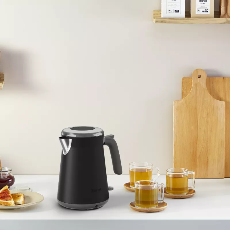 Chaleira elétrica Tefal KI6668E0 — 1,7 l, 2400 W, corpo em aço inoxidável, preto