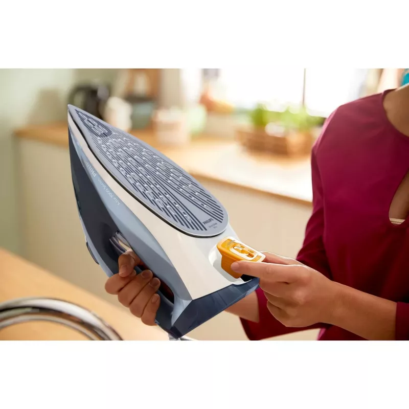 Ferro de engomar a vapor Philips DST7020/20 — 2800 W, base SteamGlide Plus, vapor contínuo 50 g/min, golpe de vapor 250 g/min, depósito de água 0,3 l, azul