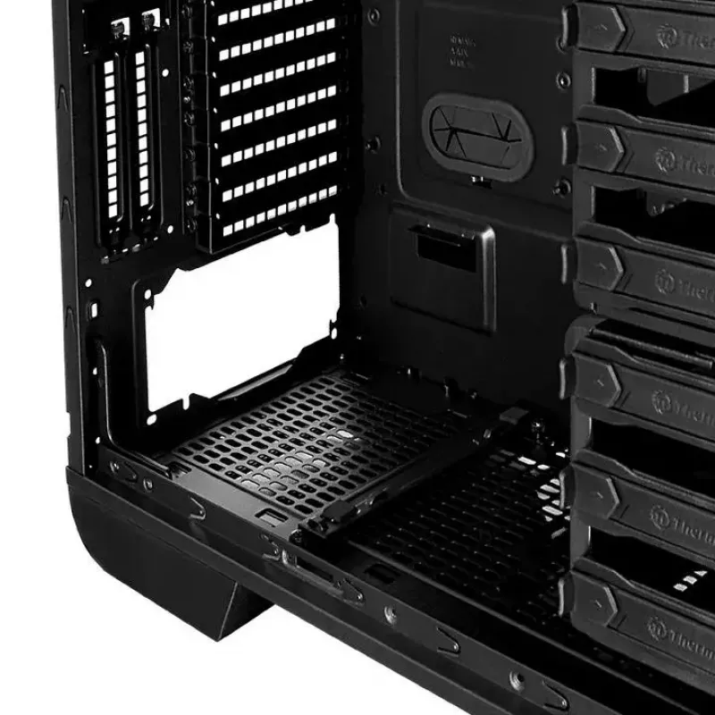 Caixa de PC Thermaltake Core V71 Full Tower preta