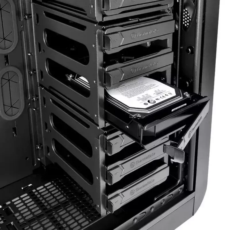 Caixa de PC Thermaltake Core V71 Full Tower preta