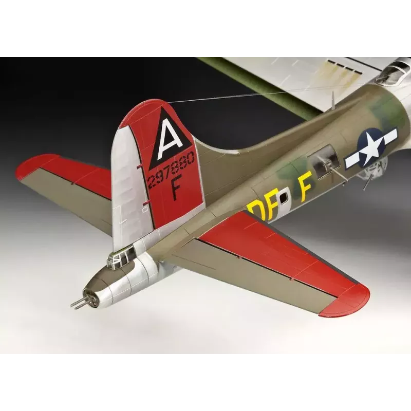 Revell B-17G Flying Fortress kit de modelismo em plástico
