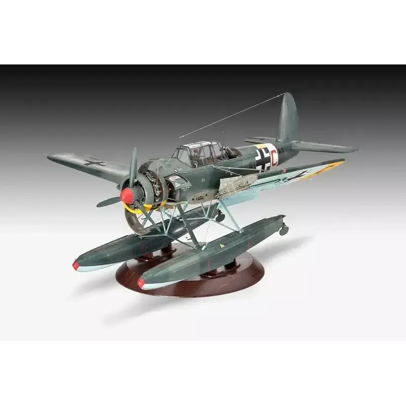 Maquete em plástico REVELL ARADO AR 196A-3 hidroavião à escala 1:32