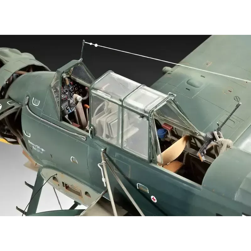 Maquete em plástico REVELL ARADO AR 196A-3 hidroavião à escala 1:32
