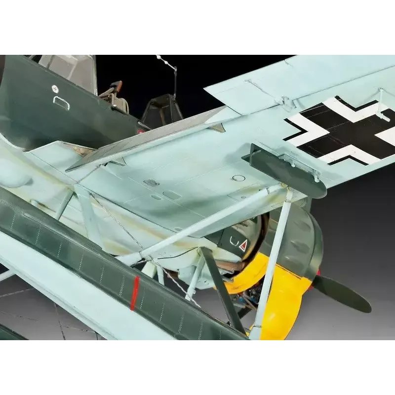 Maquete em plástico REVELL ARADO AR 196A-3 hidroavião à escala 1:32
