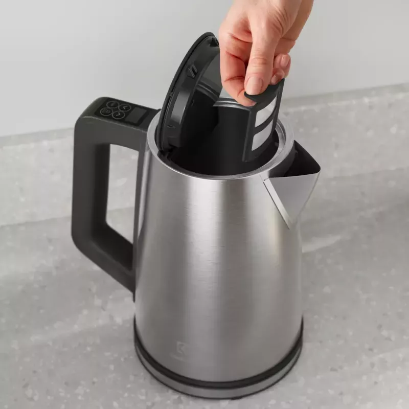 Chaleira elétrica Electrolux E5K1-6ST 1,7 l 2400 W aço inoxidável