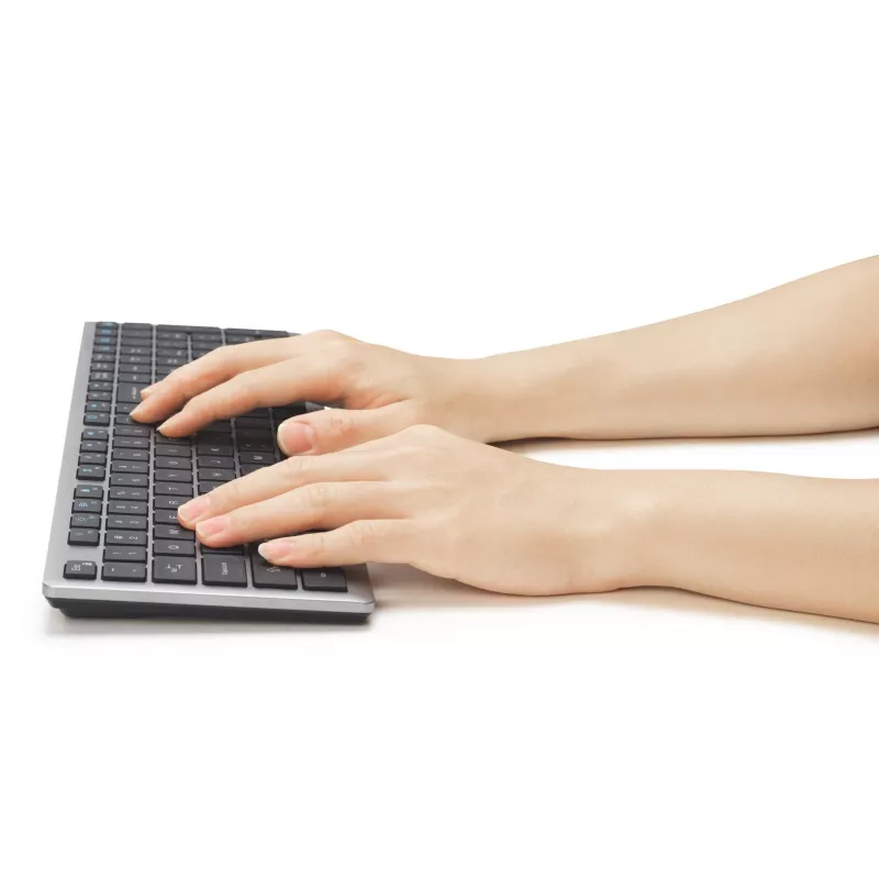 Teclado Kensington KB535 EQ recarregável multi-dispositivo, Int ENG