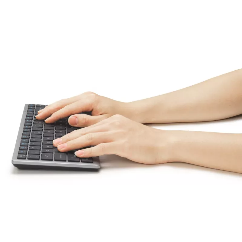 Teclado compacto Kensington KB435 EQ recarregável para vários dispositivos