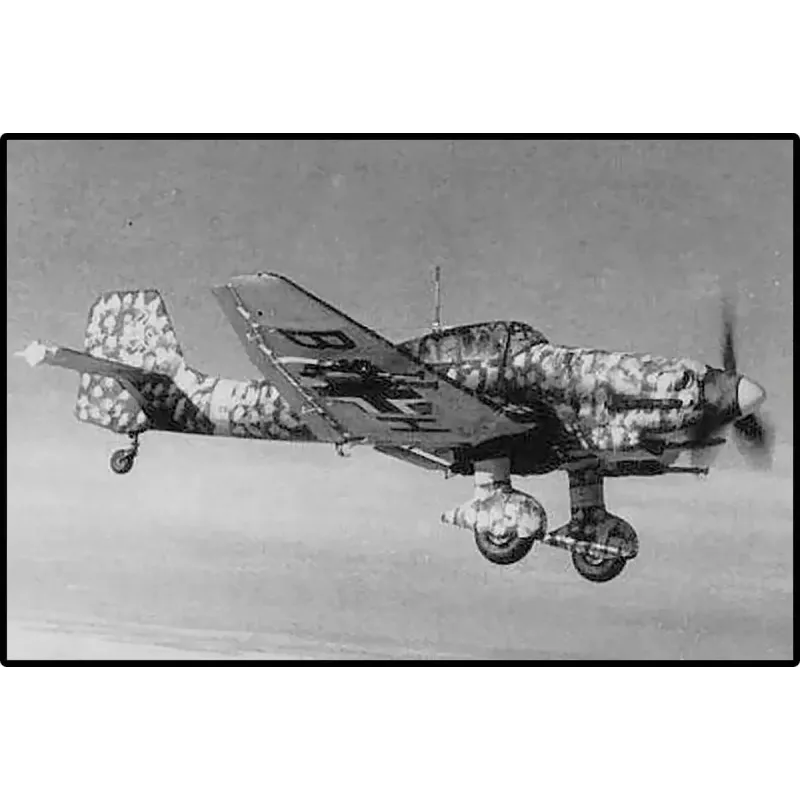 Conjunto de construção Cobi Blocks Junkers JU 87D-3 Stuka 556 peças
