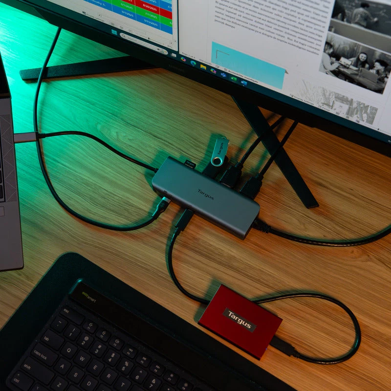 Targus Dock móvel de vídeo duplo com 140W EPR Pass-Thru, com fios, USB 3.2 Gen 2 (3.1 Gen 2) Type-C, 140 W, 1000 Mbit/s, cinzento, 10 Gbit/s