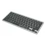 Teclado sem fios Manhattan Ultra fino de modo duplo, layout QWERTZ alemão, Bluetooth (v3.0) e wireless (2,4 GHz), 78 teclas planas tipo tesoura, gestão automática de energia, alcance 10 m, micro recetor USB-A, pilha AAA (incluída), Windows e Mac, três anos de garantia