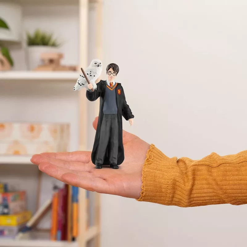 Figura Schleich Harry Potter & Hedwig multicolor 42633 idade recomendada 6+