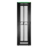 APC NetShelter SX, caixa Server Rack, Gen 2, 52U, 2436H x 800B x 1200T mm, com painéis laterais, preto