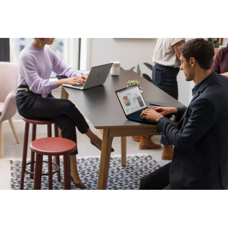 HP EliteBook X G1i Intel Core Ultra 5 226V Portátil 35,6 cm (14