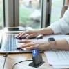 j5create JUR261 USB™ suporte para leitor de cartões inteligentes / CAC, USB Type-A/USB Type-C, preto, 95 g