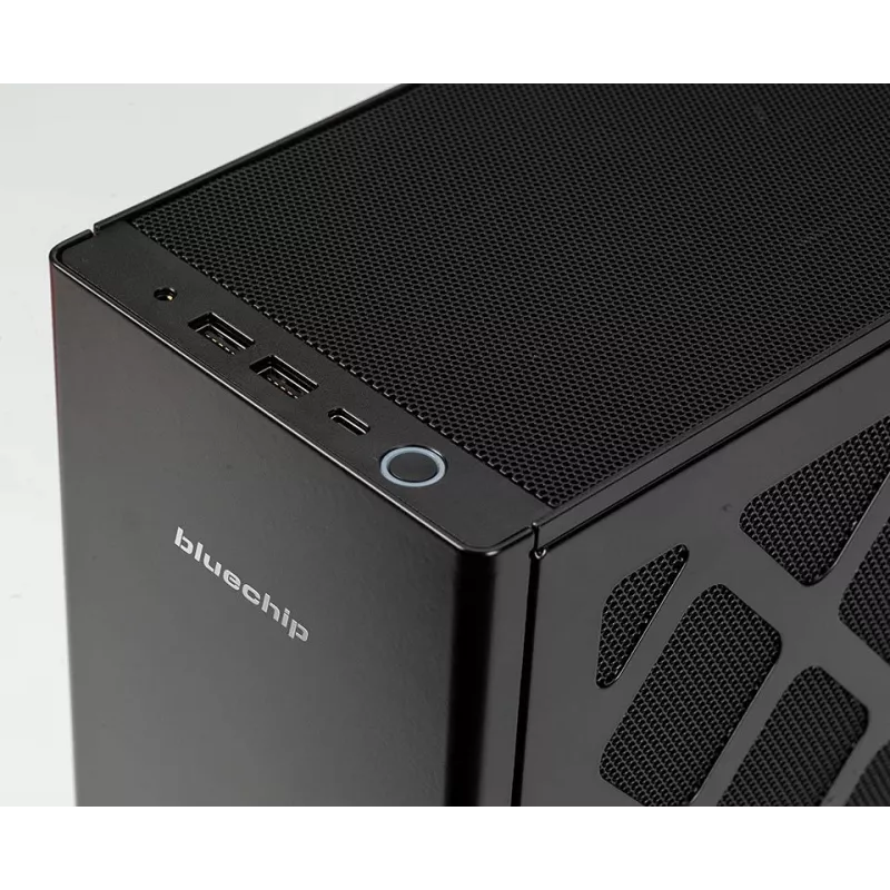 bluechip GAMINGline S1970 processador Intel® Core™ i9 14900K / até 6,00 GHz, Windows 11 Home, 16 GB DDR5, SSD NVMe de 500 GB, Ethernet 2,5 Gbit/s + 10 Gbit/s, Intel® Wi-Fi 6E, Bluetooth 5.3, PNY GeForce RTX™ 5060 Ti 8GB Overclocked Dual Fan DLSS 4