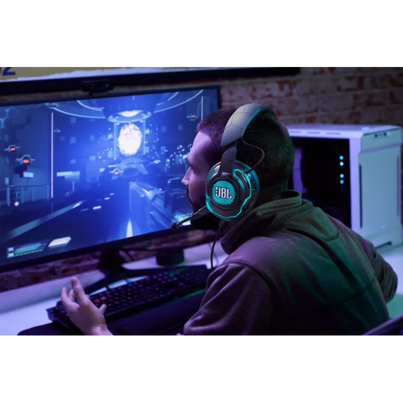 JBL Quantum One auscultadores gaming com fio circum-auriculares, cancelamento ativo de ruído, USB-C, 3,5 mm, 20 - 20000 Hz, pretos