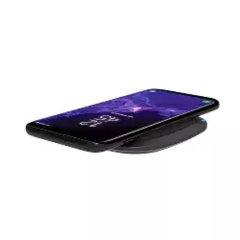 Carregador de interior RealPower FreeCharge-10 smartphone preto