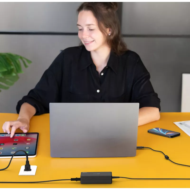 Adaptador de alimentação USB-C PD j5create JUP1265 — 65W, interior, preto, plástico, 118×32×50 mm (UE)
