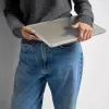 Incase Edge capa rígida com Makrolon® para MacBook Pro de 16 polegadas (M1-M4, 2021-2024)