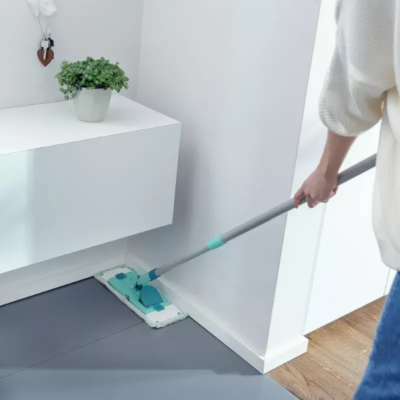 Conjunto de limpeza de pavimentos Leifheit PowerClean M 1055510 com pano de microfibra e cabo ajustável