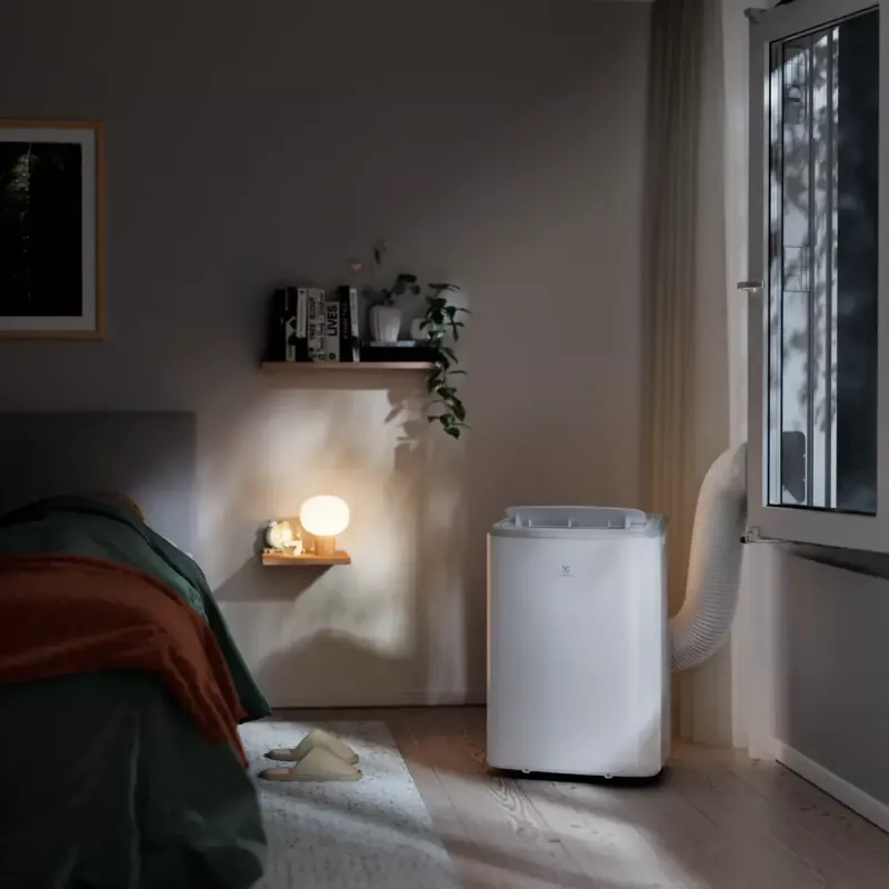Ar condicionado portátil Electrolux EXP34U339HW 64 dB branco