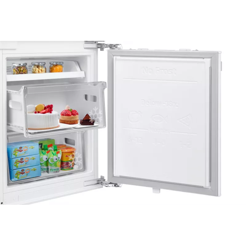 Combinado de frigorífico e congelador Samsung BRB70F30AEF0EO de encastrar 298 L branco