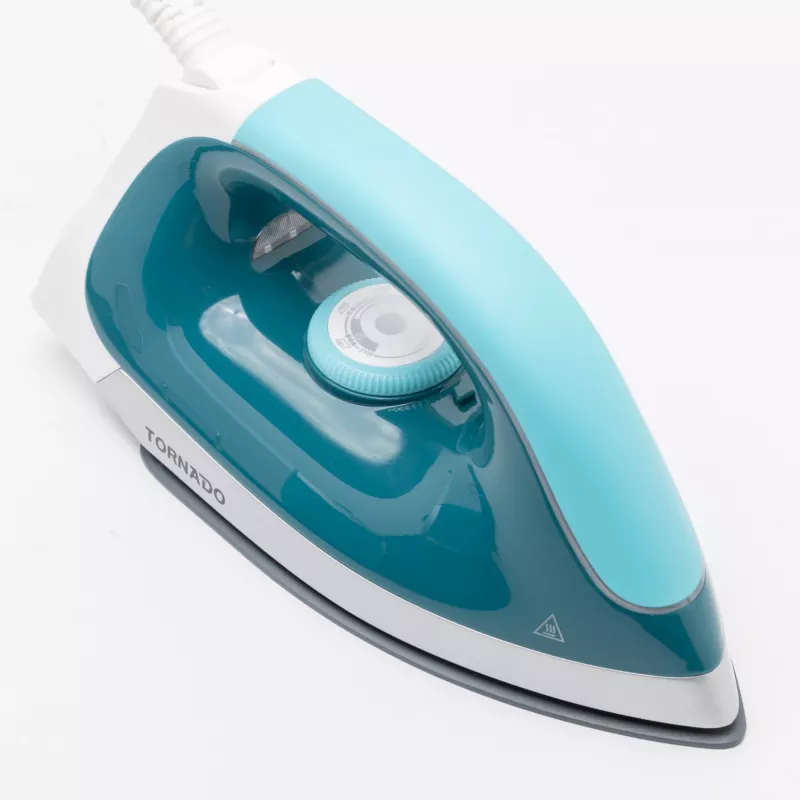 TORNADO TSS-2400D | Estação de engomar a vapor digital com base cerâmica e golpe de vapor de 280 g