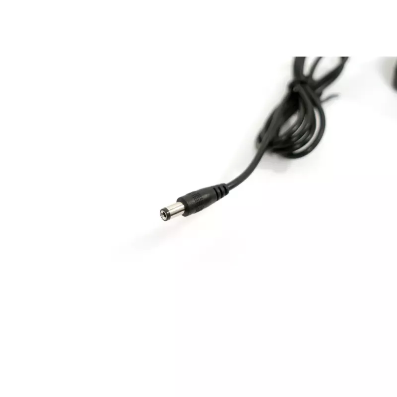 Adaptador-Inversor de Alimentação Xoro CA1224 Auto Preto