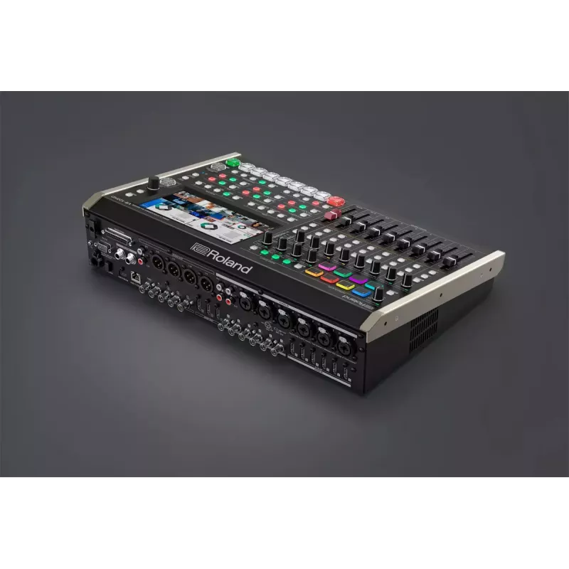 Misturadora de áudio Roland VR-120HD 42 canais 24 bits 48 kHz preto