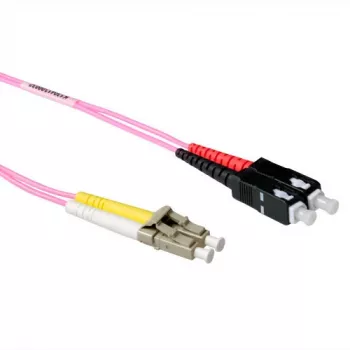 Cabo de fibra ótica ACT 1,5 m LSZH multimodo 50/125 OM4 duplex com fichas LC e SC