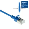 Cabo de rede slimline para centro de dados ACT azul 7 m LSZH U/FTP CAT6A com proteção das patilhas e fichas RJ45
