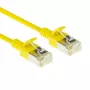 Cabo de rede slimline para centro de dados ACT amarelo 7 metros LSZH U/FTP CAT6A com proteção das patilhas e fichas RJ45
