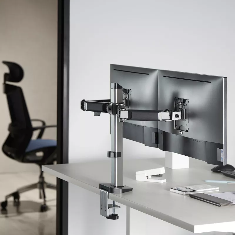 Braço duplo para monitor ACT de escritório prateado fixação por grampo/passagem na mesa 18 kg 17-32 polegadas