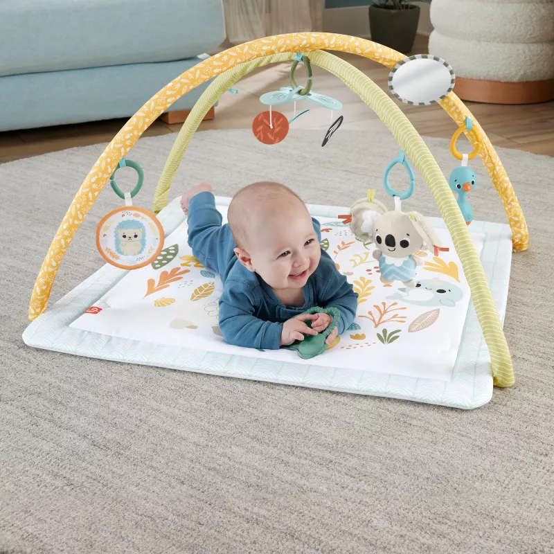 Manta de atividades Fisher-Price Sensimals Simply Senses para recém-nascido Tapete de atividades para bebé com 6 brinquedos sensoriais
