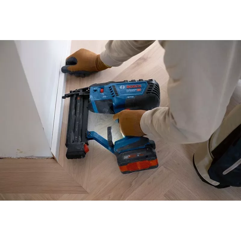 Bosch GNH 18V-50 M Professional agrafador a bateria