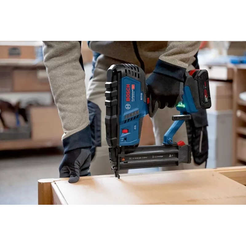 Bosch GNH 18V-50 M Professional agrafador a bateria