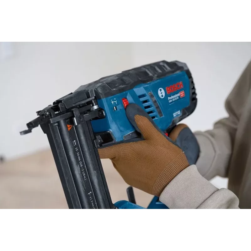 Bosch GNH 18V-50 M Professional agrafador a bateria