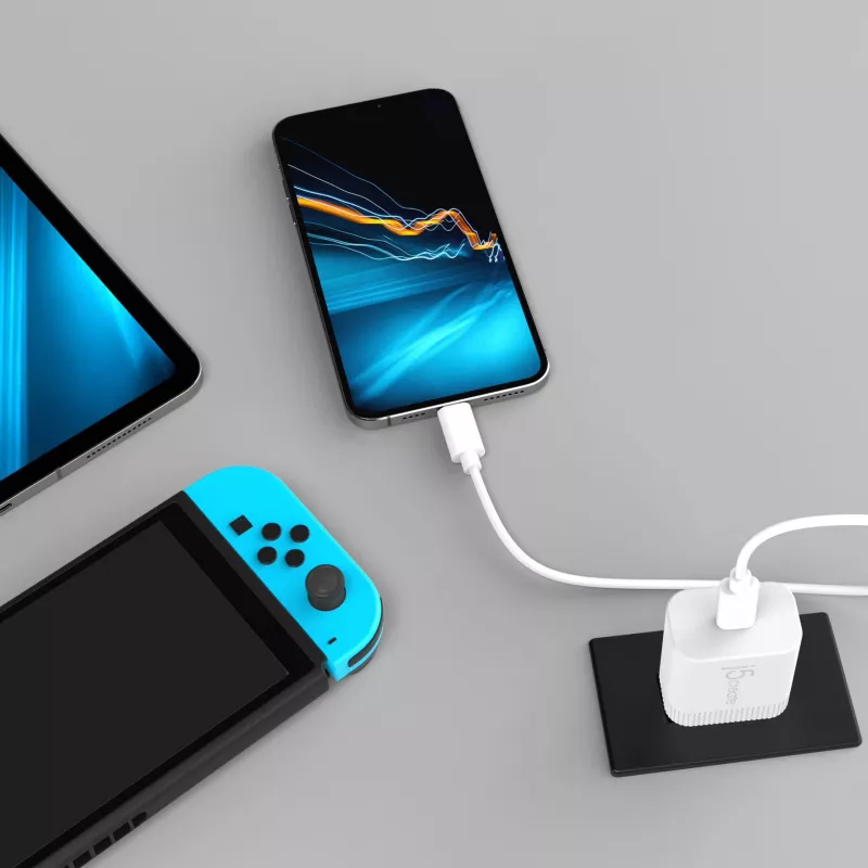 Carregador de parede j5create JUP1420 20W PD USB-C Interior AC 100-240V