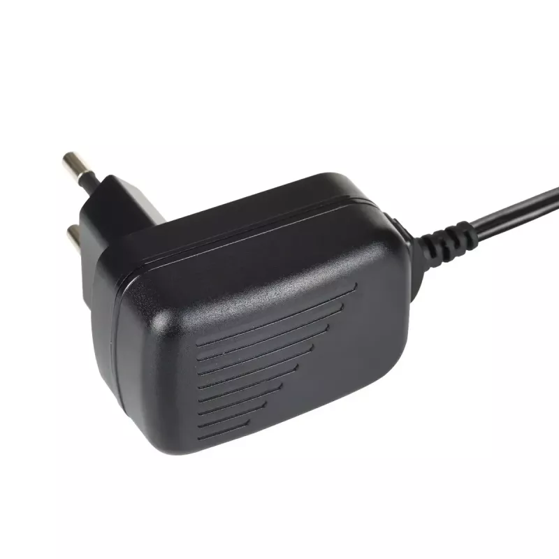 Fonte de alimentação universal Akyga AK-TB-22, 5 V, 2 A, 10 W, 5,5 x 2,1 mm, 1,5 m