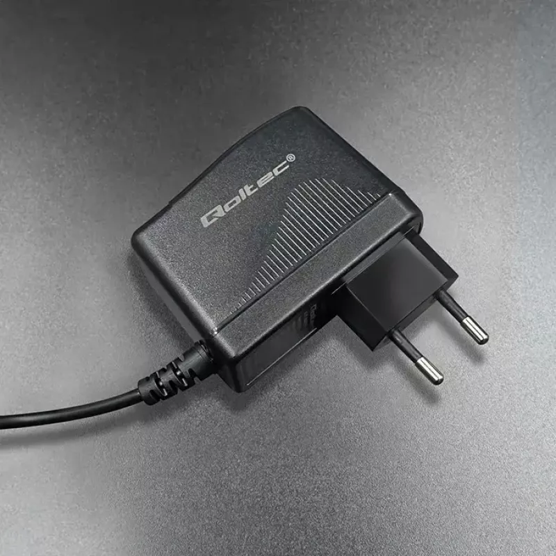 Carregador para dispositivos móveis Qoltec 52397 Universal preto AC interior 2A 220-240V