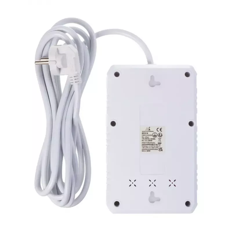 Extensão elétrica MACLEAN MCE393 W — 4 tomadas + 3×USB, 110–240V, 2,1A USB, 2500W, 3 m, branco