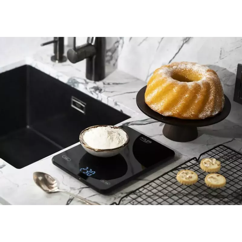 Balança de cozinha eletrónica Adler AD 3177b – capacidade de 10 kg, precisão de 1 g, preta, superfície de vidro