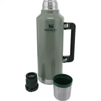 Garrafa térmica STANLEY The Legendary Classic 2,3 L modelo 2807935044, aço inoxidável com isolamento a vácuo