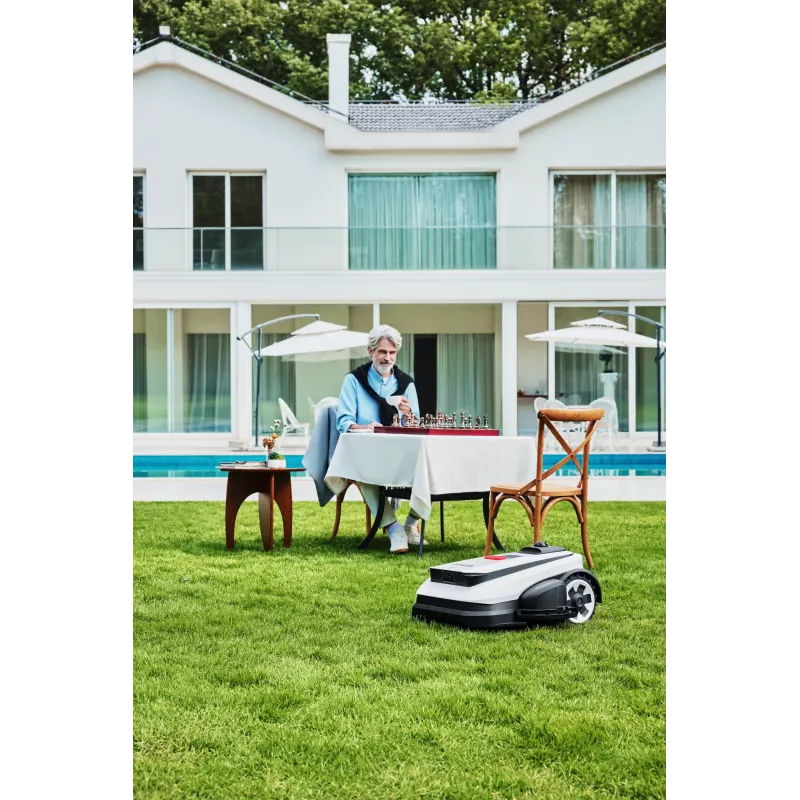 Ecovacs GOAT A1600 LiDAR PRO EU corta-relvas robótico bateria preto, branco