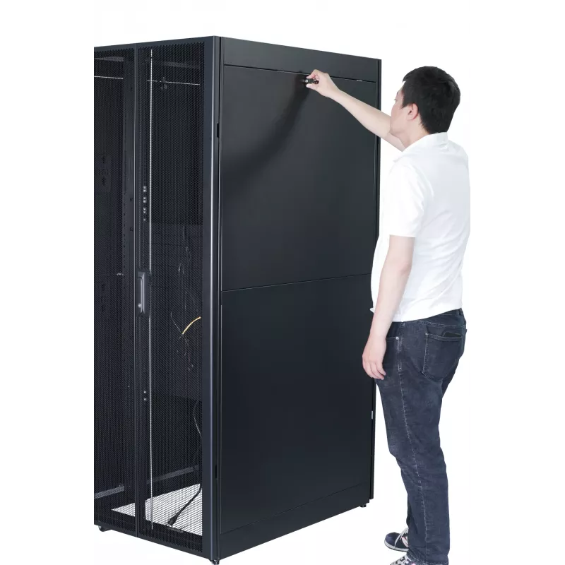 APC Easy Rack, 42U, preto, com teto, rodas, pés, 4 suportes e painéis laterais, sem fundo, 1991H x 600W x 800T mm