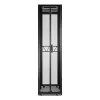 APC NetShelter SX Server Rack Gen 2, 48HE, 2258H x 600B x 1200T mm, com painéis laterais, preto